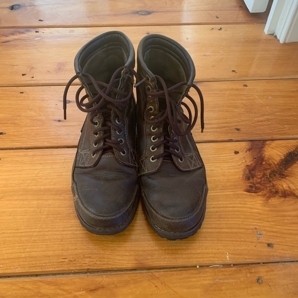 USED - Timberland Earthkeeper - Size 9
